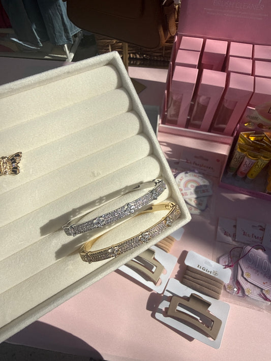 4 leaf diamond bangle