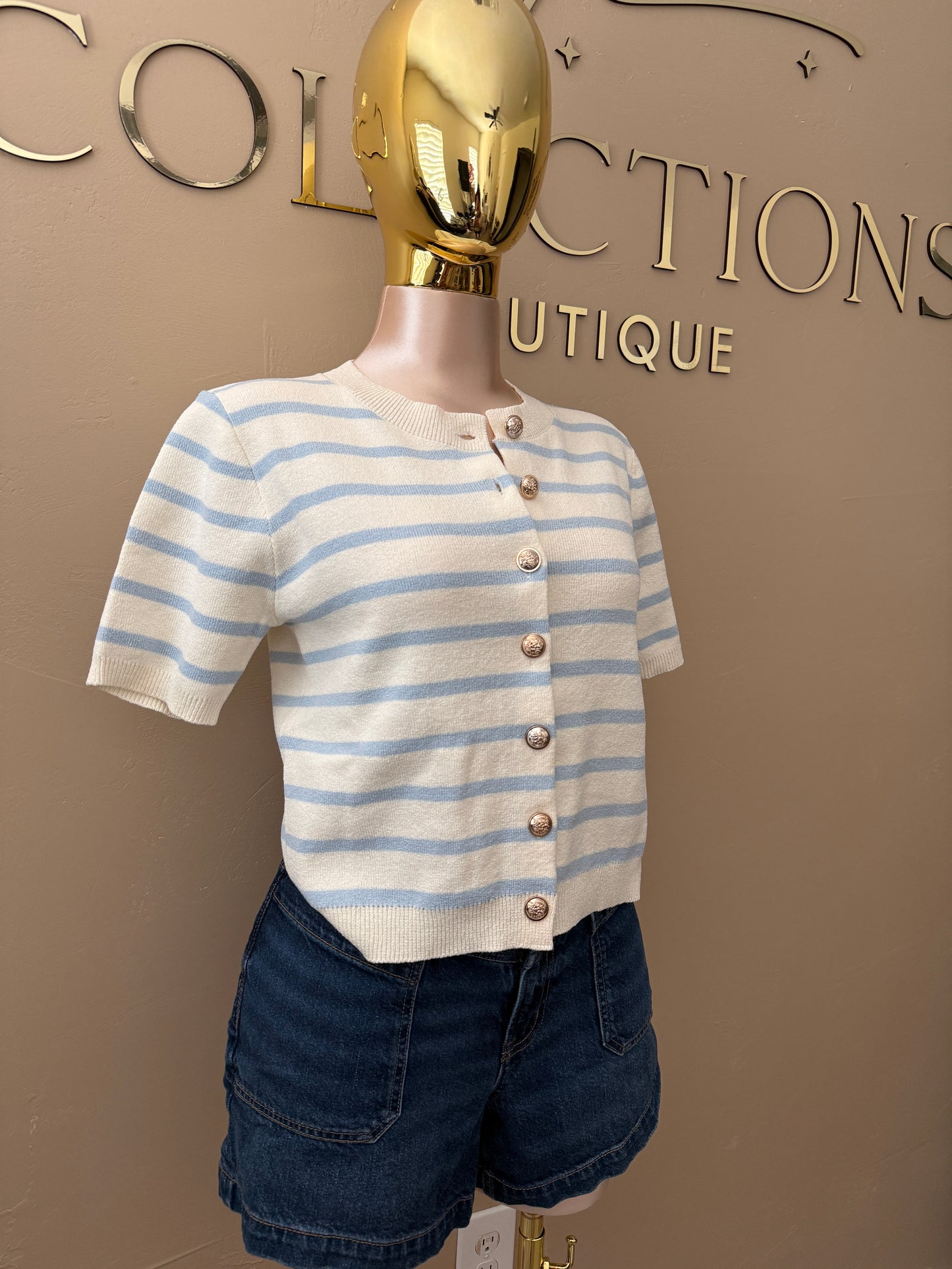 Short sleeve striped shirt