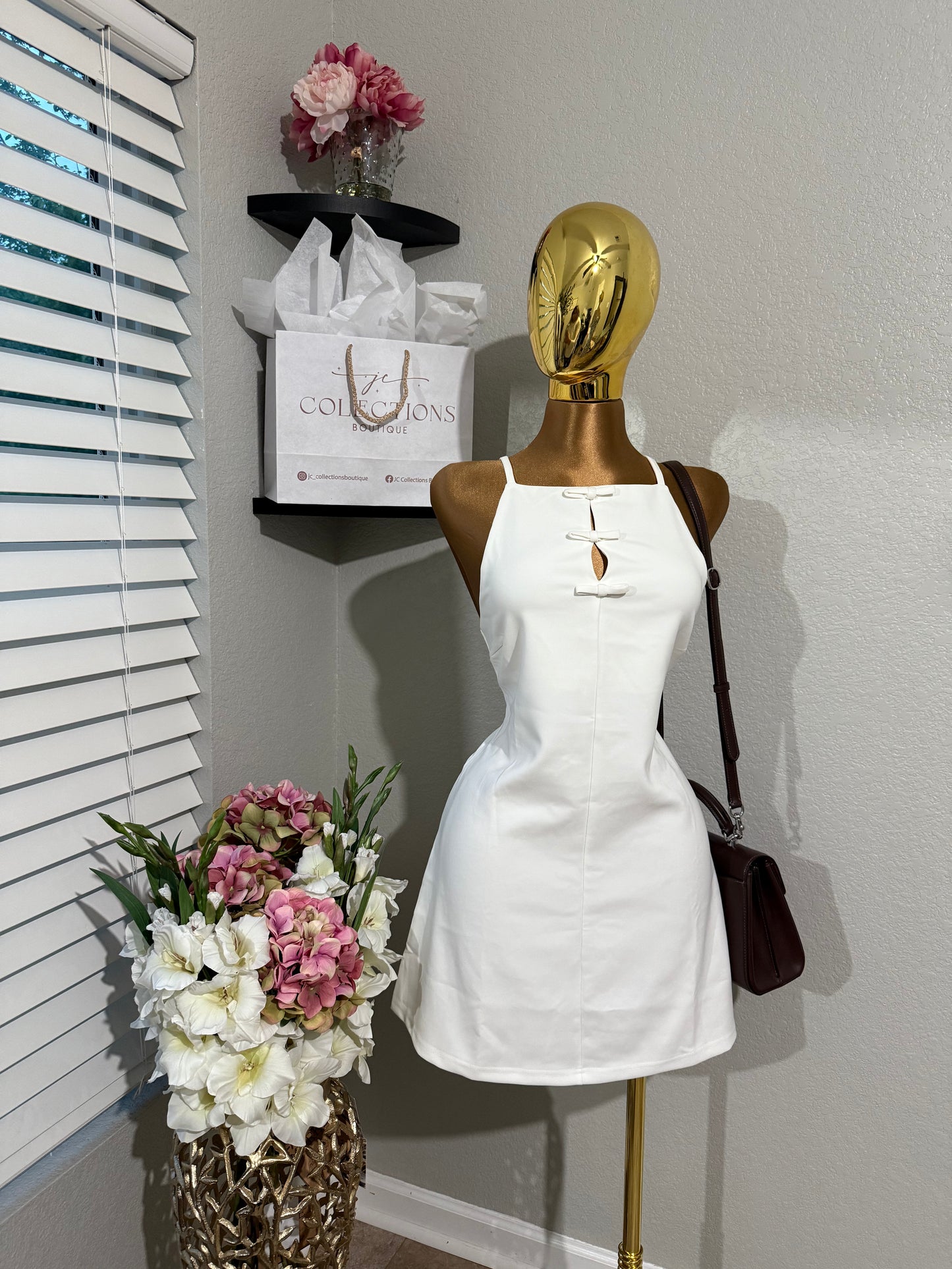 White bow dress