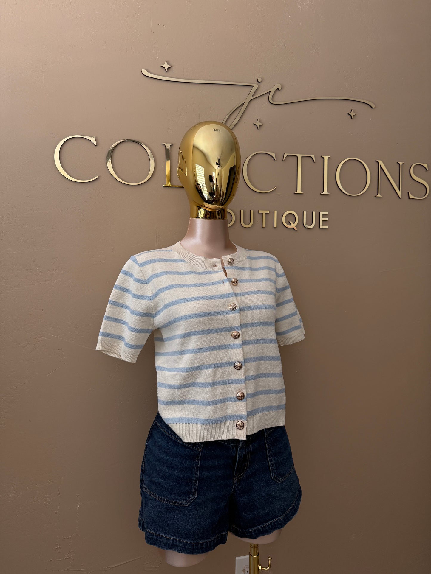 Short sleeve striped shirt