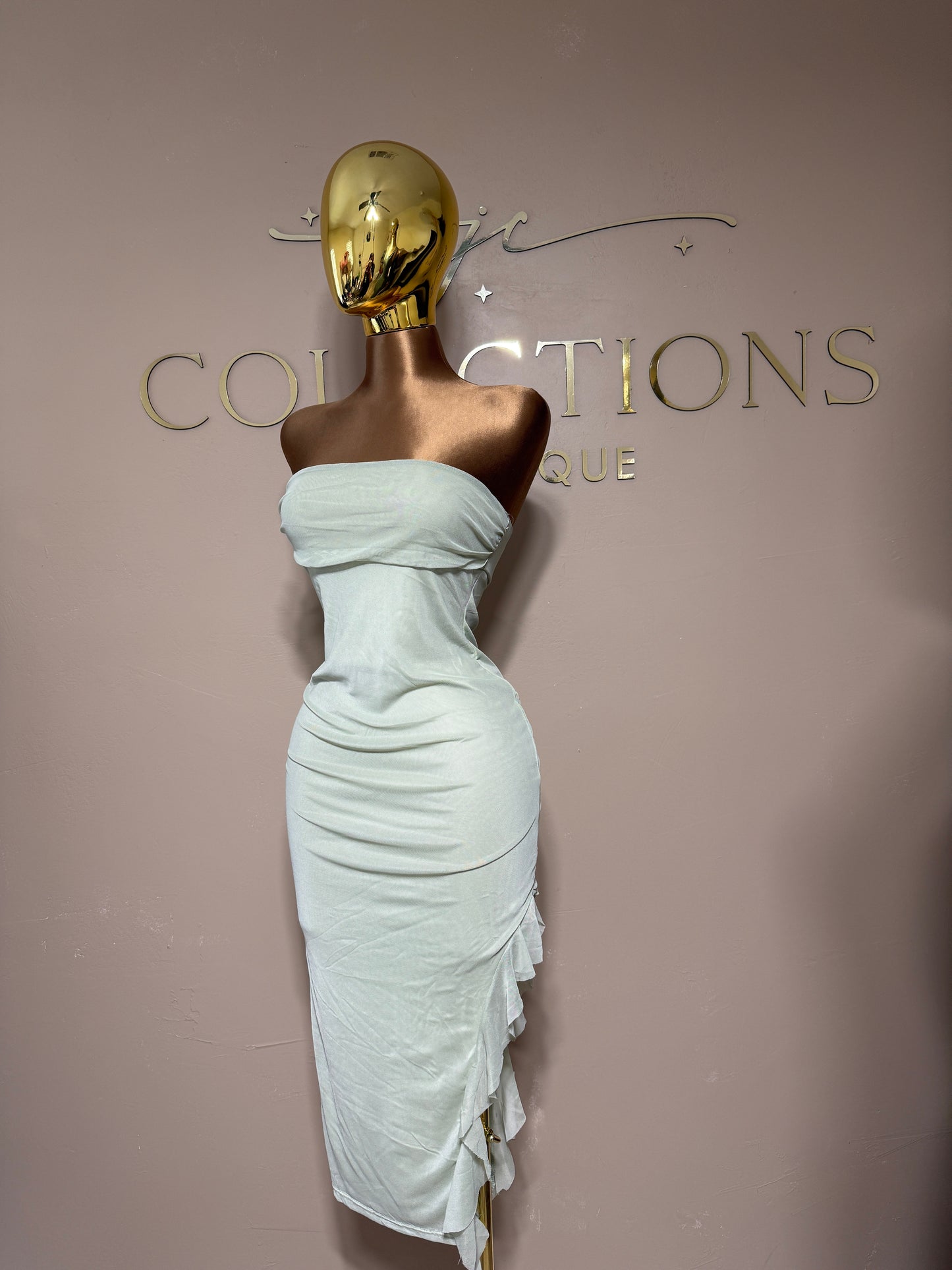 Bella dress w/ruffle slit