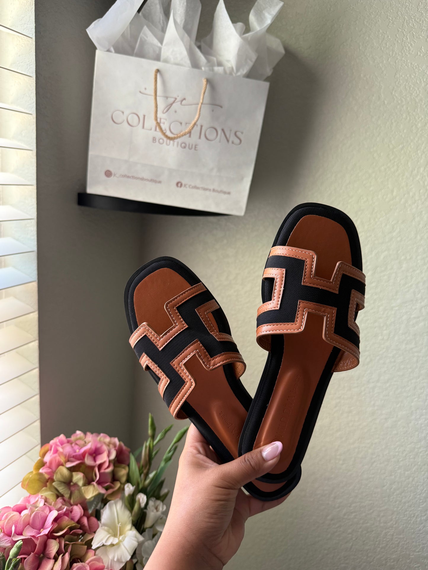 Black Herm. Sandal